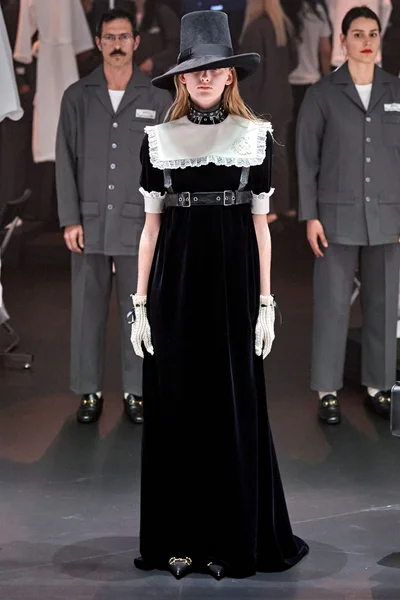 Look 13